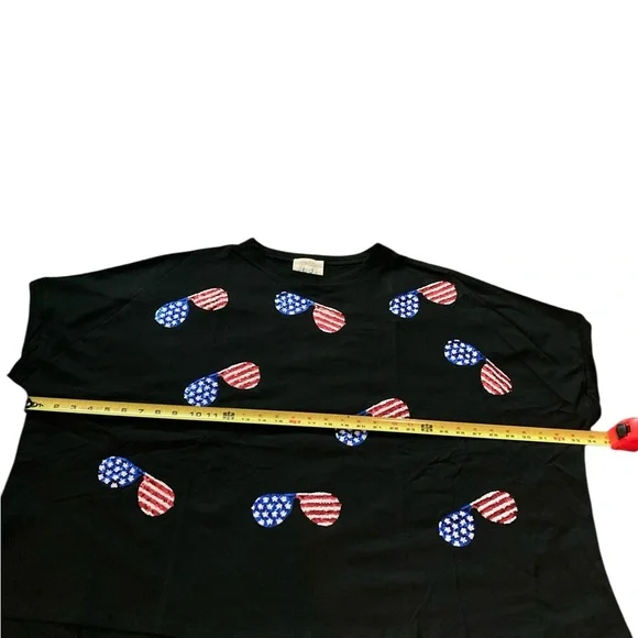 Women’s Large tee Fantastic fawn oversized Americana sequin flip flops blue - Picture 5 of 5